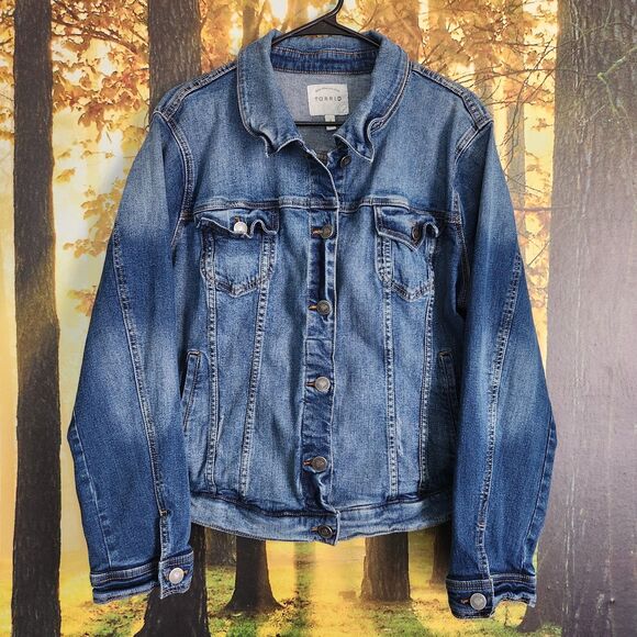 Torrid Jackets & Blazers - Torrid Women's Denim Jacket Plus Size 2 Medium Wash Stretch Long Sleeve Trucker